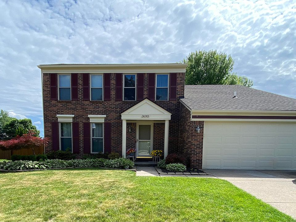 1st image of 36901 Ravenwood Dr