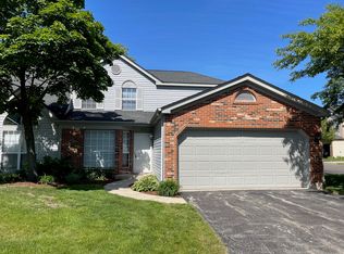 223 Wellington Cir, Gurnee, IL 60031