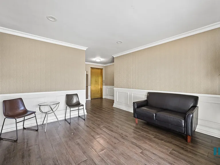 Lobby Area with Seating