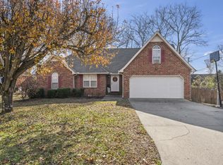 734 Williamsburg Dr, Smyrna, TN 37167