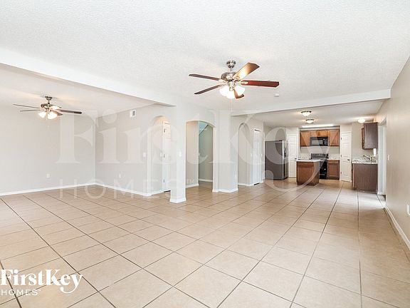 4th image of 403 Gannet Ct