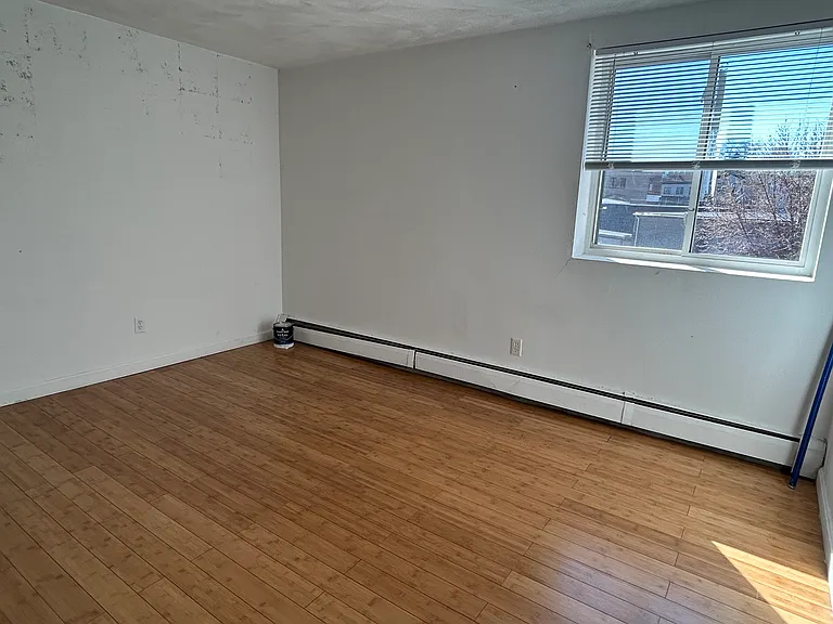 18 Park Ave #18 — Photo 5