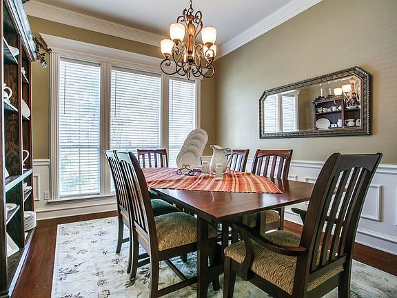 5th image of 609 Llano Ct