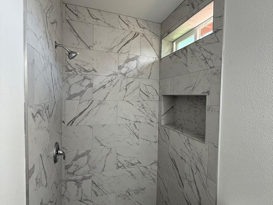 2nd image of 844 Encanto Ter #3