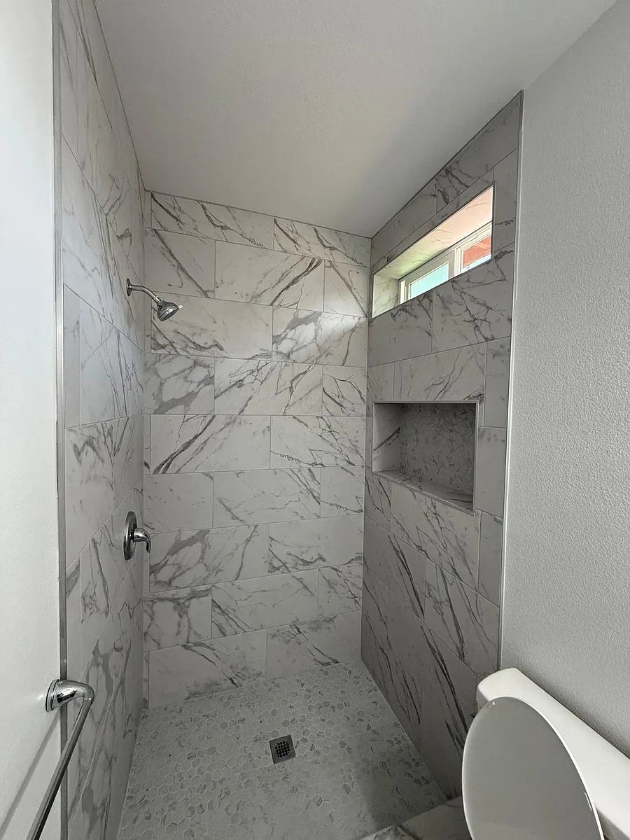 Building Photo - 844 Encanto Ter #3