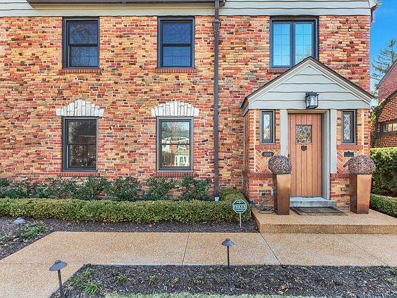 2nd image of 8008 Venetian Dr