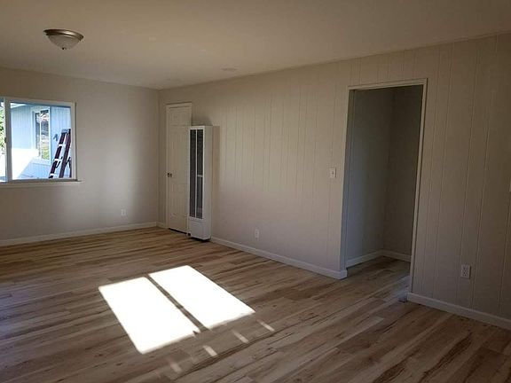 3rd image of 3295 Wilder Rd