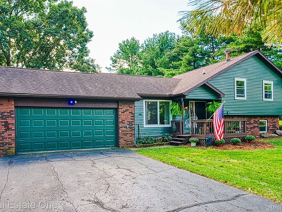5th image of 5130 Iosco Rd