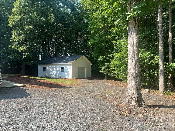 4th image of 245 Jermane Rd
