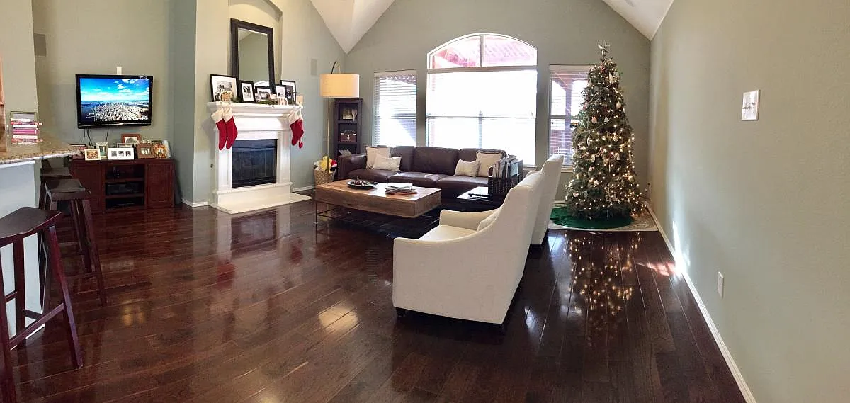 3 bed, 2049 sqft, $2,900 — Photo 1