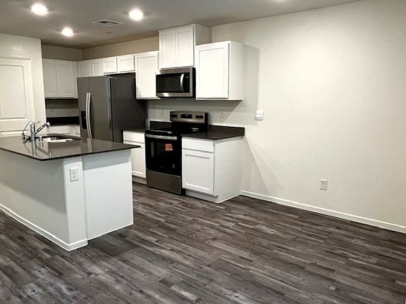 2nd image of 4973 Fern Mesa Ave