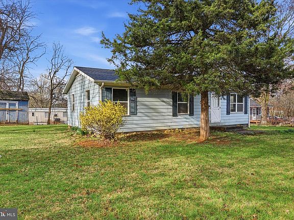 4th image of 90 Bugle Ln