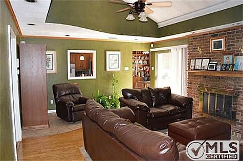 1st image of 1504 Green Oaks Dr