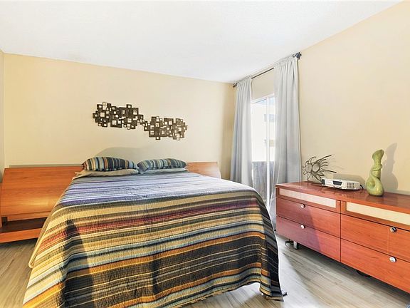 5th image of 6225 Coldwater Canyon Ave Unit 209