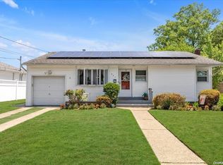 883 Edwards Blvd, Valley Stream, NY 11580