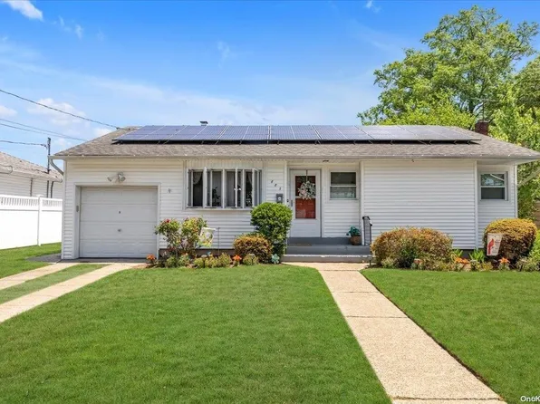 883 Edwards Boulevard, Valley Stream, NY 11580