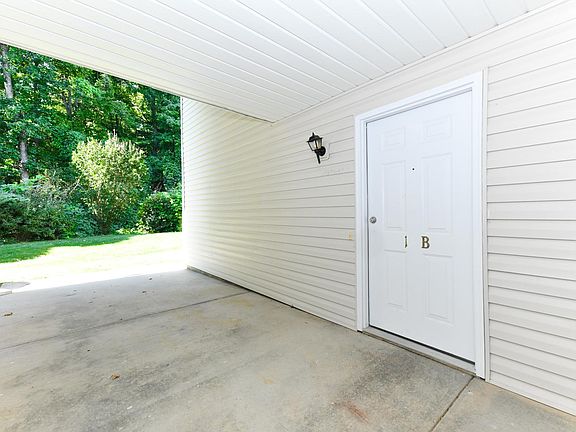 3rd image of 5801 Battery Dr Unit 1B
