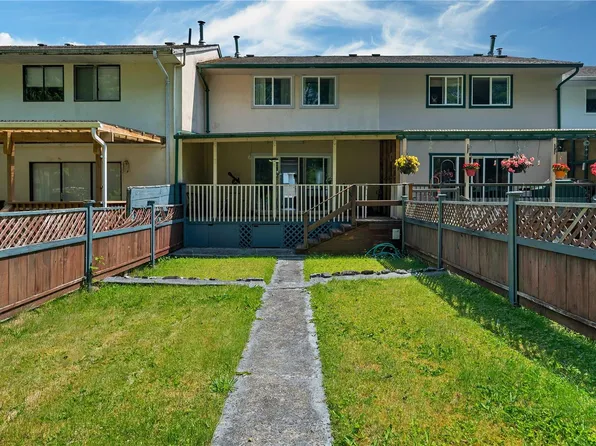 7312 Pine Dr, Pt Hardy, BC V0N 2P0