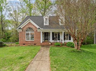 5723 Bromley Dr, Kernersville, NC 27284