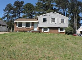 2820 Shelley Ln, Ellenwood, GA 30294