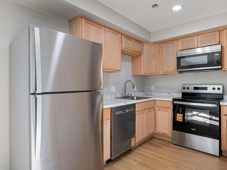 609 McPherson Ct S — Photo 11
