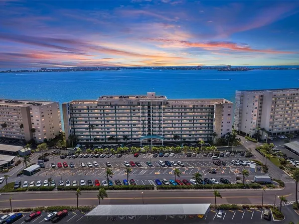 6020 Shore Blvd S #1102, Gulfport, FL 33707