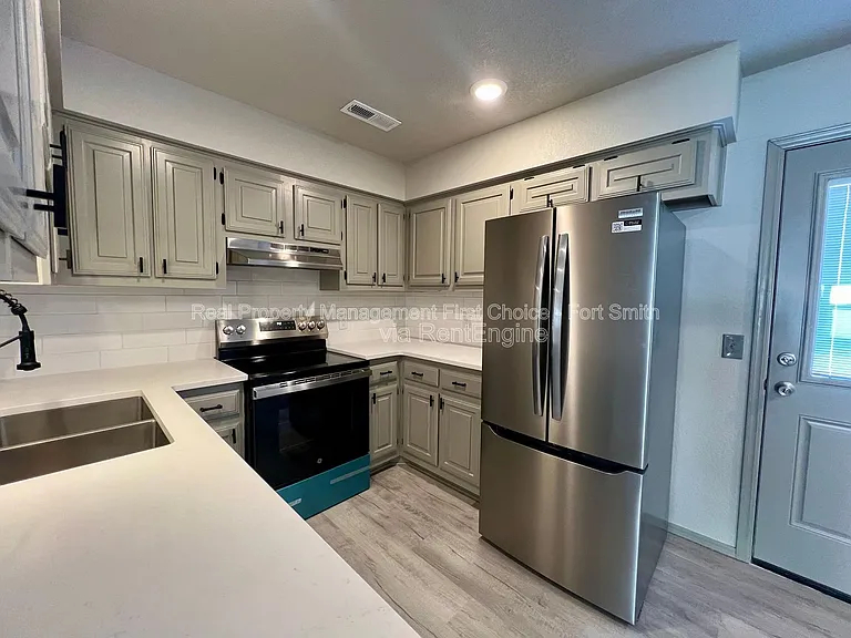 1709 Brooken Hill Dr — Photo 6
