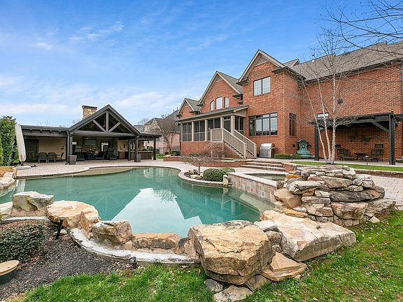 2nd image of 9128 Grey Pointe Dr