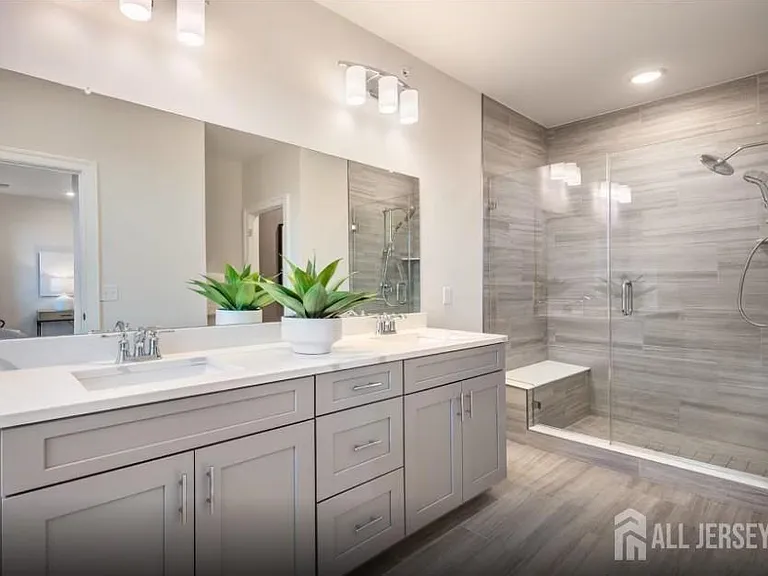 313 Sadie Cir — Photo 9
