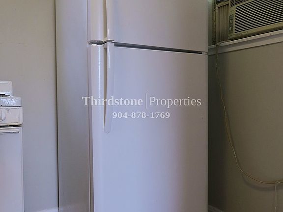 4th image of 774 Stockton St