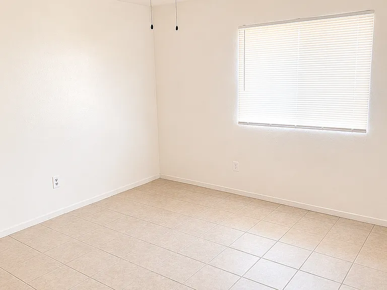 3091 S Del Mar Ave — Photo 10