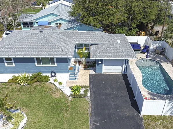 1922 55th St S, Gulfport, FL 33707