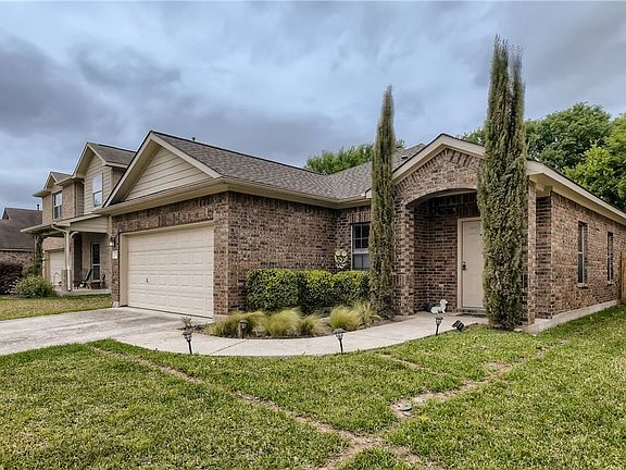 3rd image of 2516 Saint James Pl