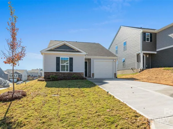 4677 Fanning Rd, Hickory, NC 28602