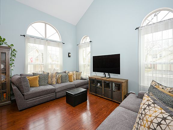 5th image of 1447 Golfview Dr