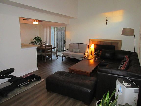 3rd image of 1103 N Knollwood Dr #1103