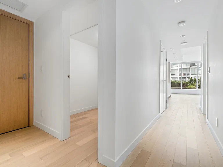 2221 E 30th Ave #3XX — Photo 4