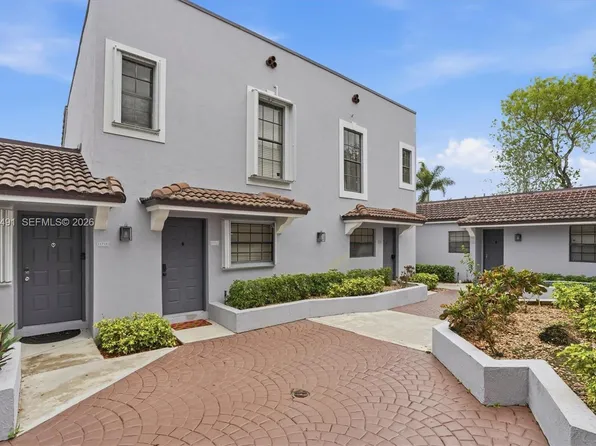 11719 NW 11th St, Pembroke Pines, FL 33026