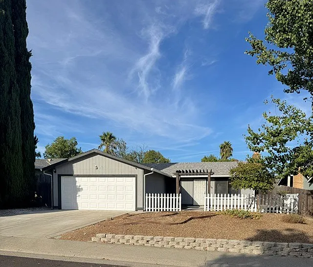 Peppertree Way, Citrus Heights — Photo 2
