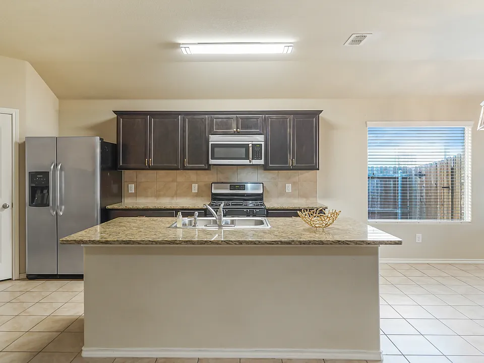 6353 Seagull Ln