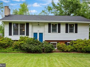 319 Edgemere Dr, Annapolis, MD 21403