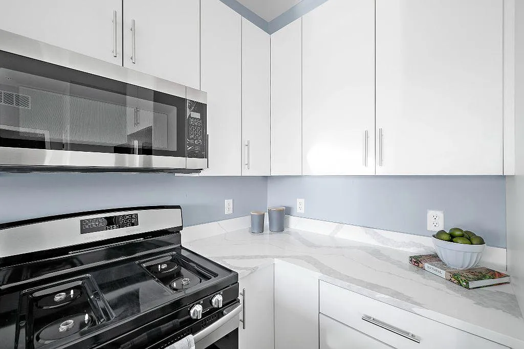 1055 Main Street Apartments — Photo 3