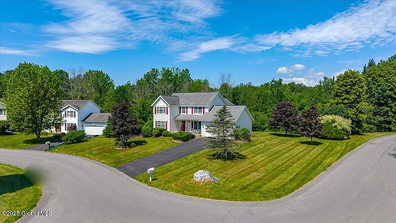 2nd image of 14 Heather Drive