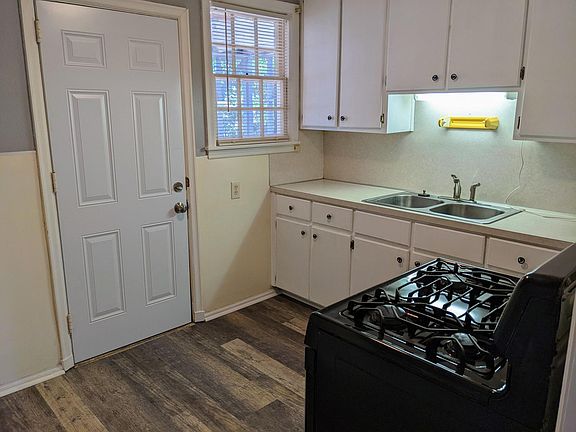 4th image of 113 Bradley Dr