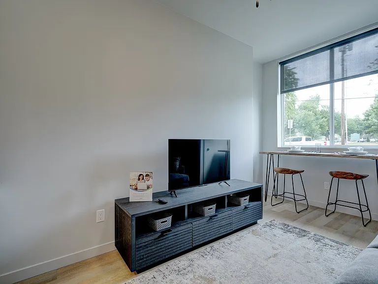 Ayva at Midtown — Photo 14