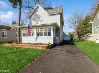 22 N Commonwealth Ave, Elgin, IL 60123