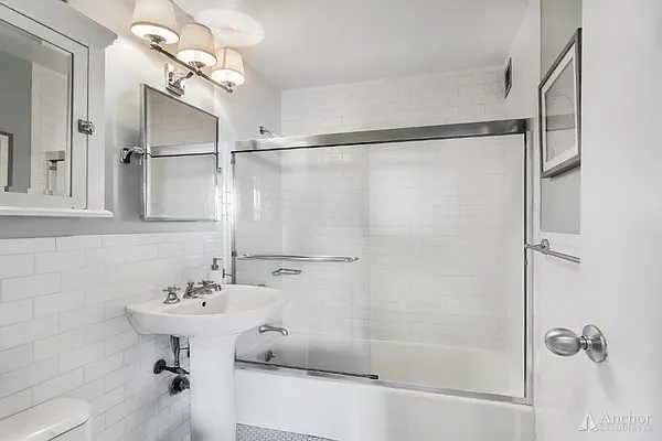 Sold by Anchor Associates | media 20