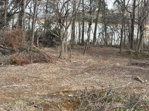 N Broadway St, Bean Station, TN 37708