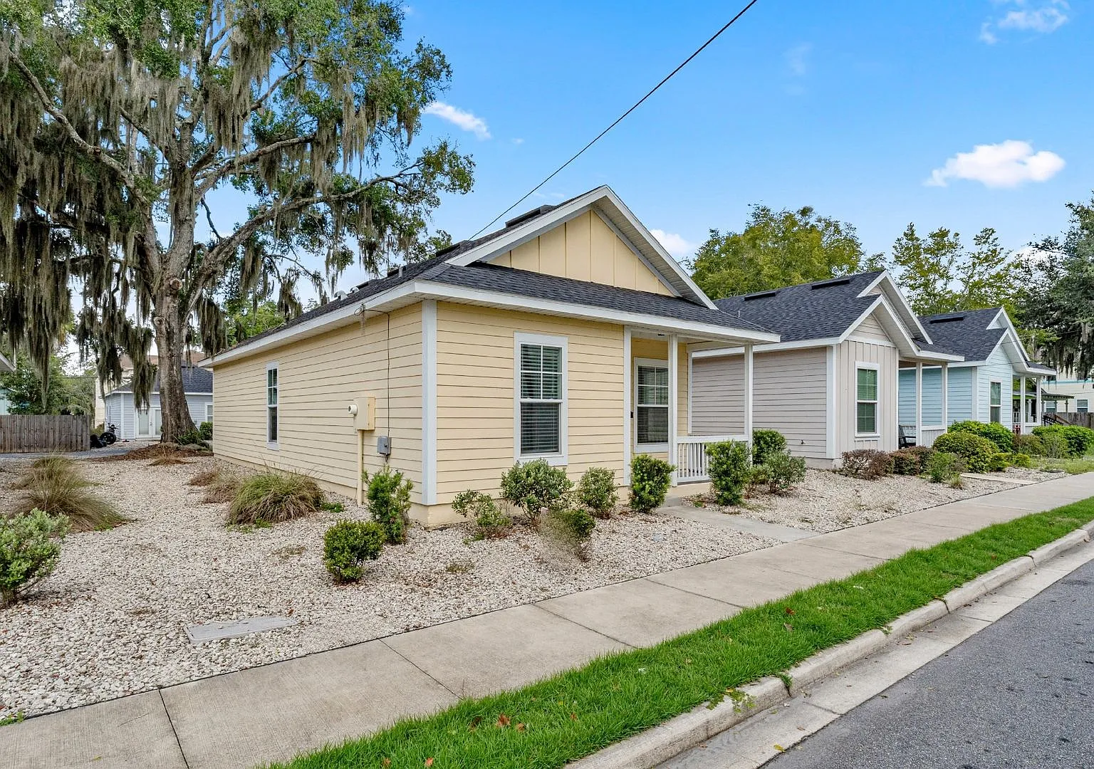 Historic Downtown Living 3 Bed / 2 Bath Home — Photo 2