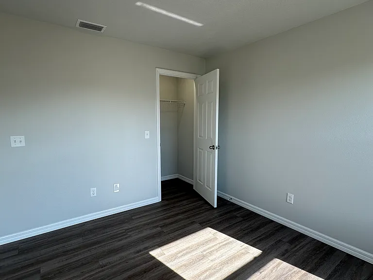 4407 E Ravenna St — Photo 30